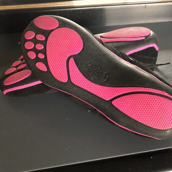 Tony Little Cheeks Barefoot - Picture 2 of 5